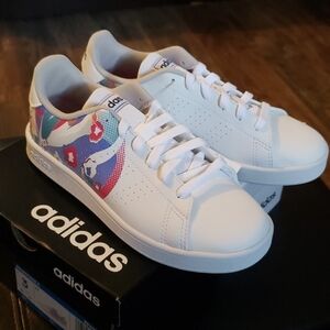 𝅺ADIDAS Girl sneakers size 3